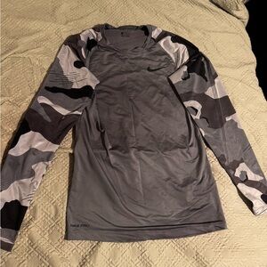 Nike CAMO Grey Dri-FIT Mens S Short Sleeve Training Tee